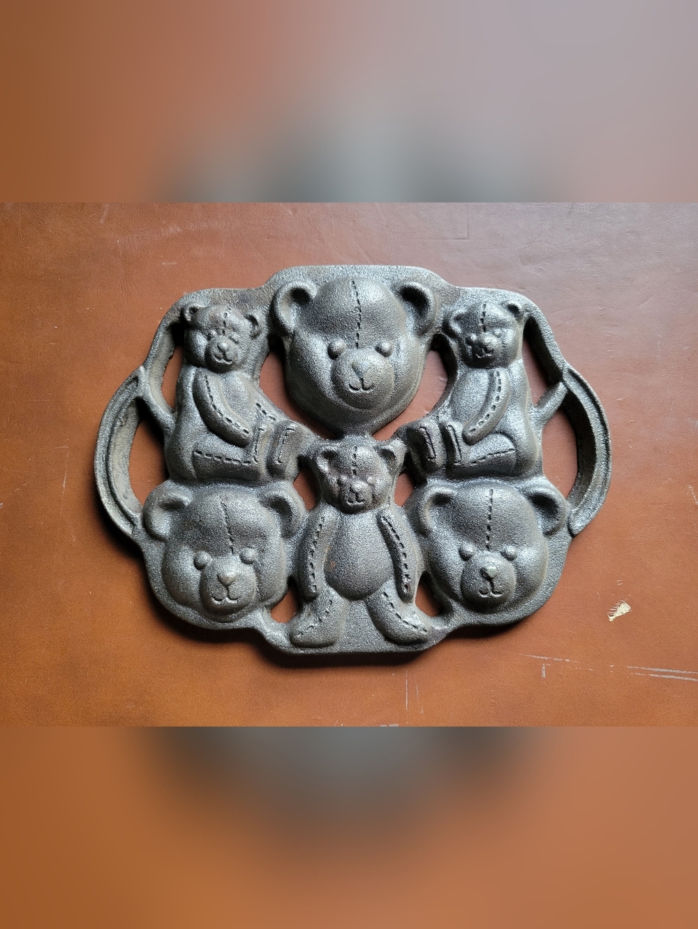 Vintage Cast Iron Teddy Bear Corn Bread Pan Cookie Mold - Christmas Birthday